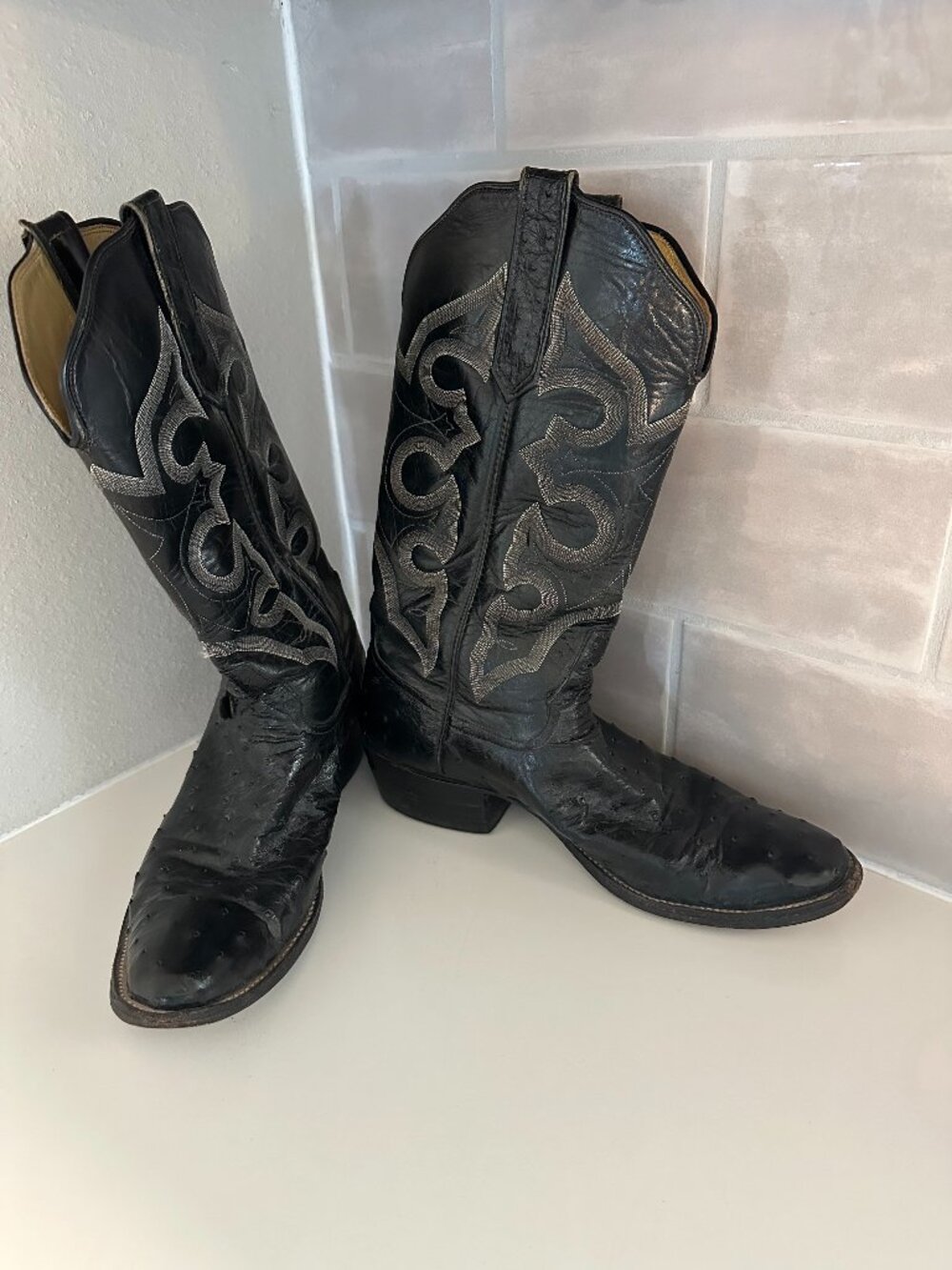Vintage Luskey's Black Ostrich Cowboy Boots Size 9